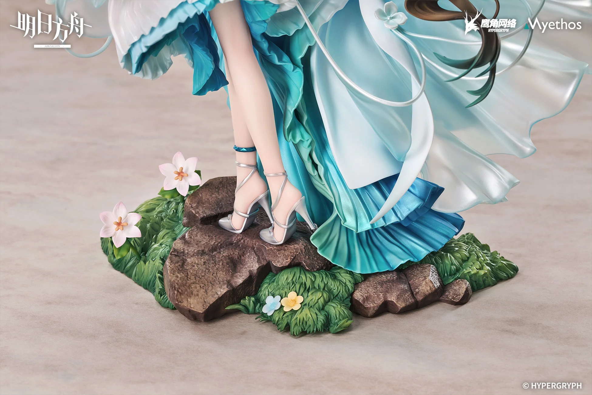 (Pre-Order) Arknights - Amiya: Blooms of Time Ver. - 1/7 Scale Figure w/ Bonus: Acrylic Charm - Image 11