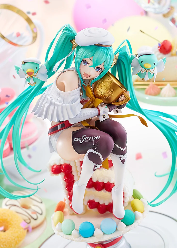 (Pre-Order) GOOD SMILE Racing - Hatsune Miku - 1/6 Scale Figure - 2023 15th Anniversary Ver. - Image 3