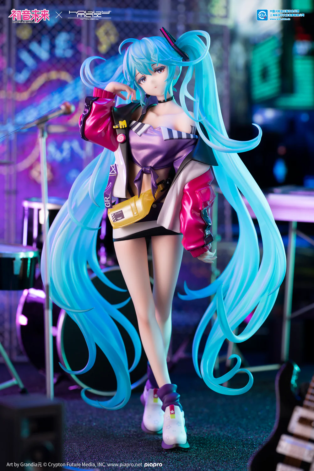 (Pre-Order) Hatsune Miku - 1/7 Scale Figure - Street Chic Ver. - Image 11