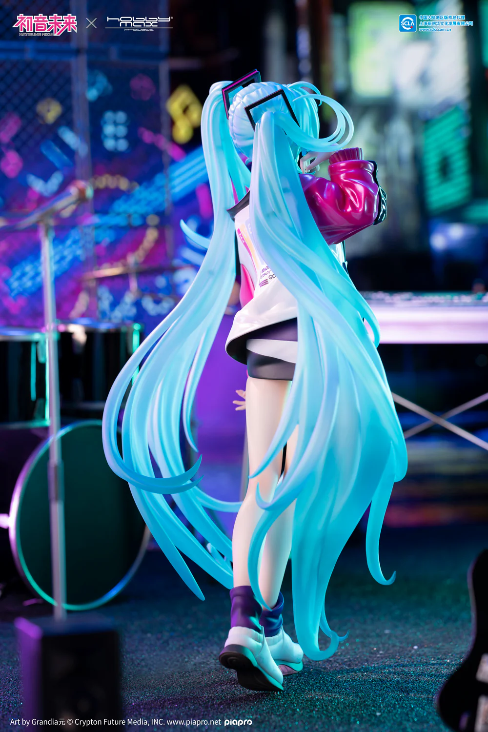 (Pre-Order) Hatsune Miku - 1/7 Scale Figure - Street Chic Ver. - Image 14