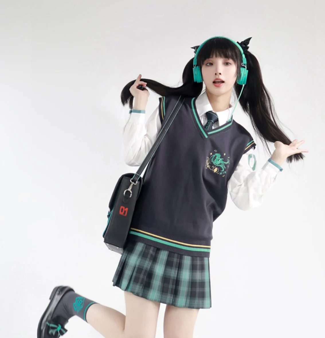 Hatsune Miku - Amahakawa x Hatsune Miku - Vest - Image 5