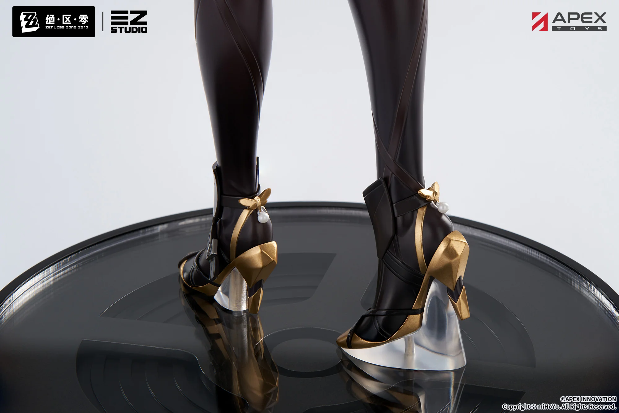 (Pre-Order) Zenless Zone Zero - Evelyn - 1/7 Scale Figure w/ Bonus: Acrylic Key Chain - Image 11